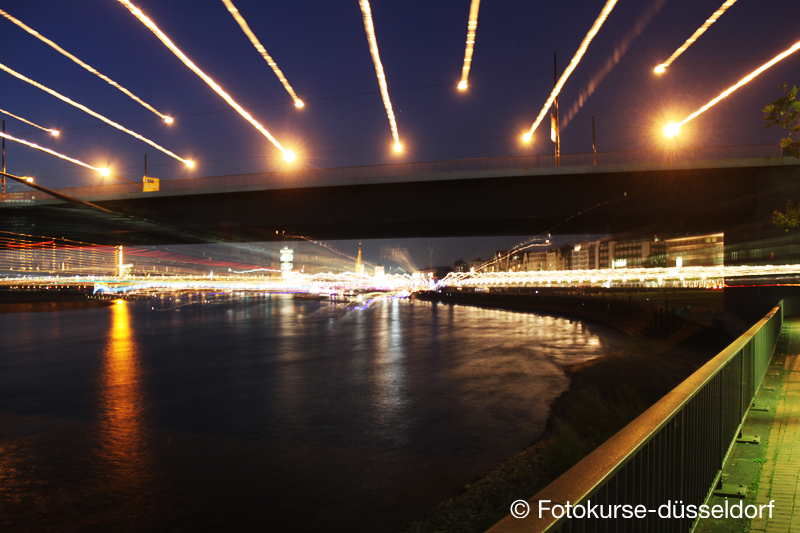 Fotokurse Düsseldorf- kreative Nachtfotografie